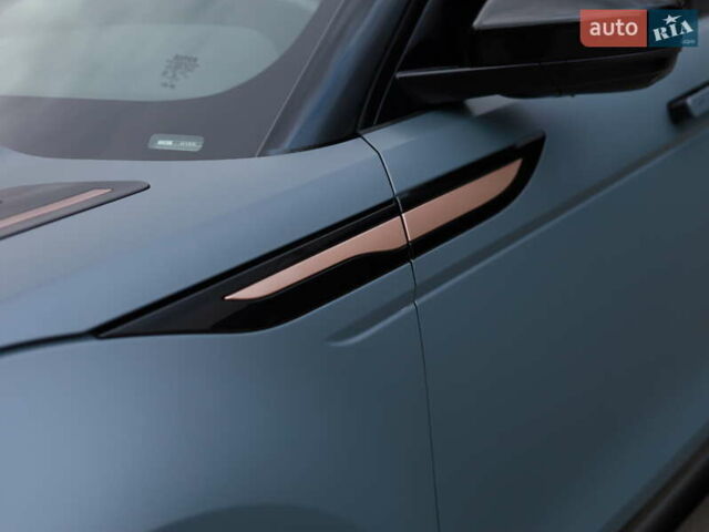 Ленд Ровер Рендж Ровер Эвок 2020 в Киеве на Automoto.ua Серый Ленд Ровер Рендж Ровер Эвок, объемом двигателя 2 л и пробегом 38 тыс. км за 46500 $, фото 4 на Automoto.ua