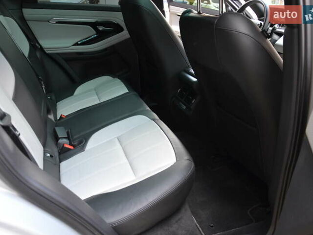 Серый Ленд Ровер Рендж Ровер Эвок, объемом двигателя 2 л и пробегом 48 тыс. км за 33800 $, фото 16 на Automoto.ua