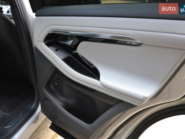 Серый Ленд Ровер Рендж Ровер Эвок, объемом двигателя 2 л и пробегом 48 тыс. км за 33800 $, фото 17 на Automoto.ua