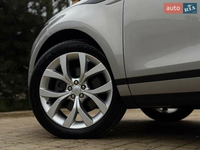 Серый Ленд Ровер Рендж Ровер Эвок, объемом двигателя 2 л и пробегом 65 тыс. км за 42700 $, фото 29 на Automoto.ua