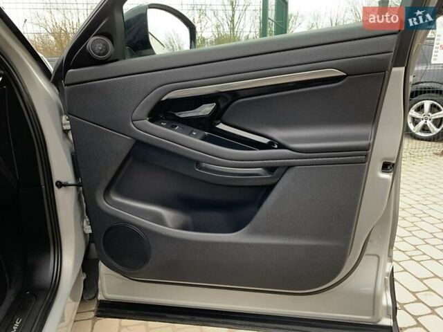 Серый Ленд Ровер Рендж Ровер Эвок, объемом двигателя 2 л и пробегом 180 тыс. км за 35555 $, фото 36 на Automoto.ua