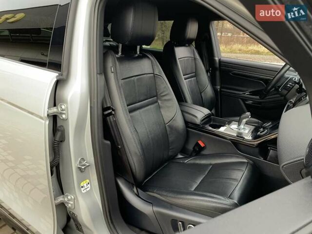 Серый Ленд Ровер Рендж Ровер Эвок, объемом двигателя 2 л и пробегом 180 тыс. км за 35555 $, фото 38 на Automoto.ua