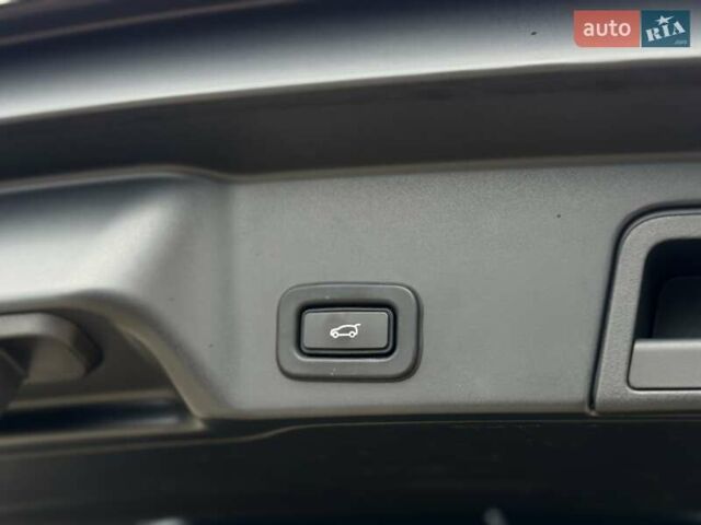 Серый Ленд Ровер Рендж Ровер Эвок, объемом двигателя 2 л и пробегом 65 тыс. км за 42700 $, фото 62 на Automoto.ua
