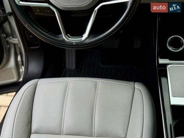 Серый Ленд Ровер Рендж Ровер Эвок, объемом двигателя 2 л и пробегом 65 тыс. км за 42700 $, фото 65 на Automoto.ua