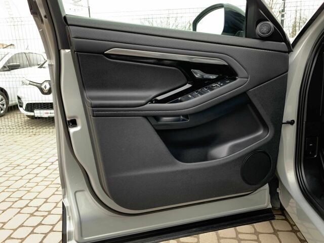 Серый Ленд Ровер Рендж Ровер Эвок, объемом двигателя 2 л и пробегом 180 тыс. км за 34555 $, фото 9 на Automoto.ua