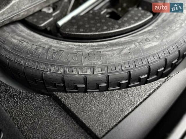 Серый Ленд Ровер Рендж Ровер Эвок, объемом двигателя 2 л и пробегом 65 тыс. км за 42700 $, фото 69 на Automoto.ua