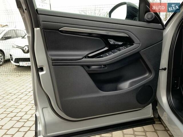 Серый Ленд Ровер Рендж Ровер Эвок, объемом двигателя 2 л и пробегом 180 тыс. км за 35555 $, фото 26 на Automoto.ua