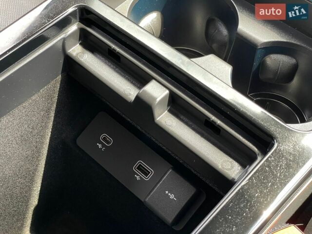 Серый Ленд Ровер Рендж Ровер Эвок, объемом двигателя 2 л и пробегом 180 тыс. км за 33499 $, фото 45 на Automoto.ua