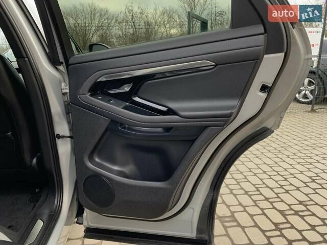 Серый Ленд Ровер Рендж Ровер Эвок, объемом двигателя 2 л и пробегом 180 тыс. км за 35555 $, фото 33 на Automoto.ua