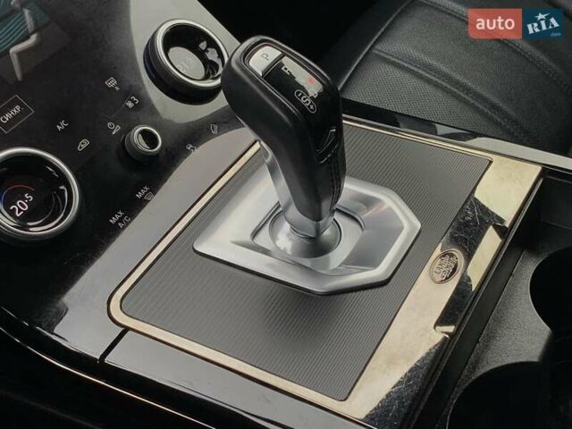 Серый Ленд Ровер Рендж Ровер Эвок, объемом двигателя 2 л и пробегом 180 тыс. км за 35555 $, фото 53 на Automoto.ua