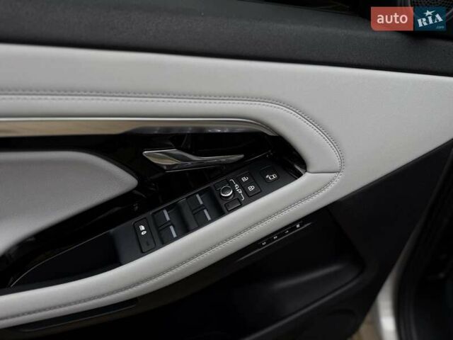 Серый Ленд Ровер Рендж Ровер Эвок, объемом двигателя 2 л и пробегом 65 тыс. км за 42700 $, фото 46 на Automoto.ua