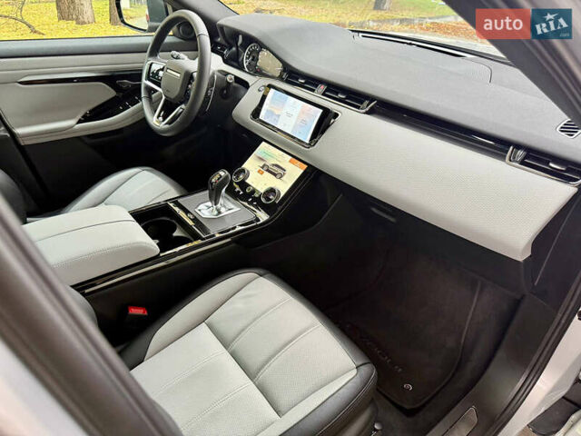 Сірий Ленд Ровер Рендж Ровер Евок, об'ємом двигуна 1.5 л та пробігом 28 тис. км за 39500 $, фото 38 на Automoto.ua