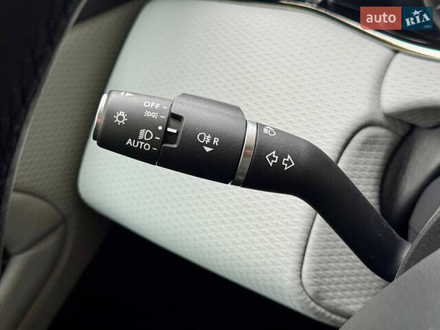 Сірий Ленд Ровер Рендж Ровер Евок, об'ємом двигуна 1.5 л та пробігом 28 тис. км за 39500 $, фото 47 на Automoto.ua