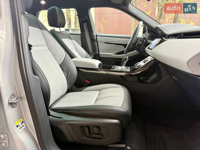 Сірий Ленд Ровер Рендж Ровер Евок, об'ємом двигуна 1.5 л та пробігом 28 тис. км за 39500 $, фото 37 на Automoto.ua