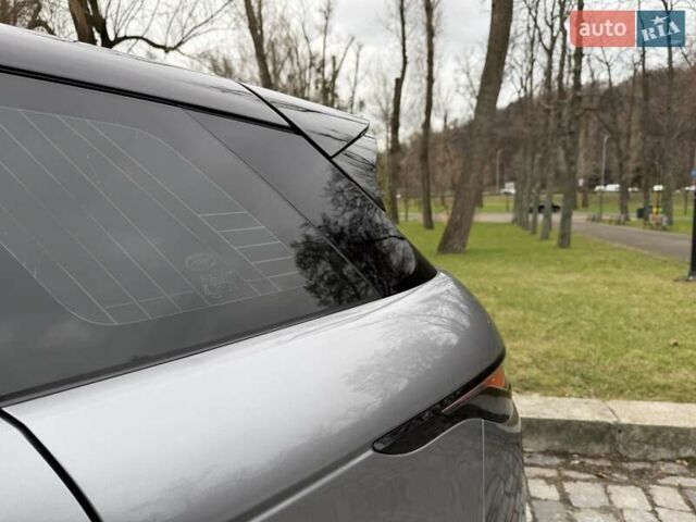 Серый Ленд Ровер Рендж Ровер Эвок, объемом двигателя 2 л и пробегом 37 тыс. км за 47999 $, фото 6 на Automoto.ua