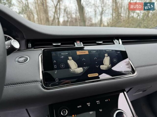 Серый Ленд Ровер Рендж Ровер Эвок, объемом двигателя 2 л и пробегом 37 тыс. км за 47999 $, фото 133 на Automoto.ua