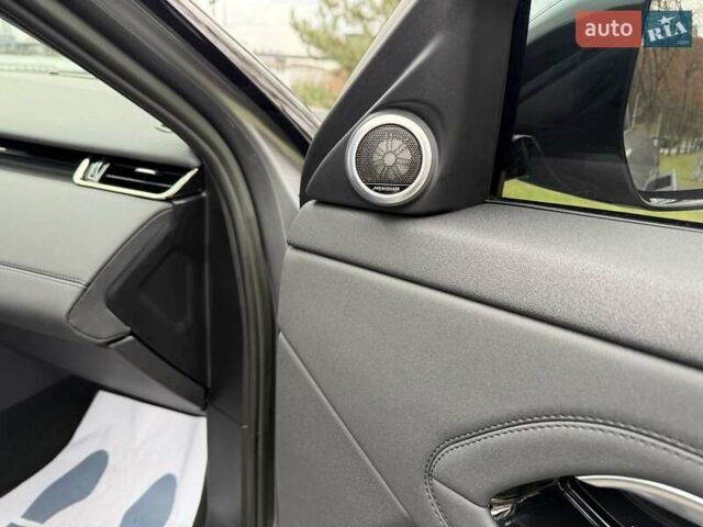 Серый Ленд Ровер Рендж Ровер Эвок, объемом двигателя 2 л и пробегом 37 тыс. км за 47999 $, фото 101 на Automoto.ua