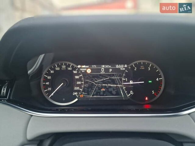 Серый Ленд Ровер Рендж Ровер Эвок, объемом двигателя 2 л и пробегом 70 тыс. км за 45000 $, фото 6 на Automoto.ua