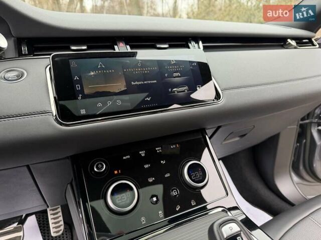 Серый Ленд Ровер Рендж Ровер Эвок, объемом двигателя 2 л и пробегом 37 тыс. км за 47999 $, фото 81 на Automoto.ua