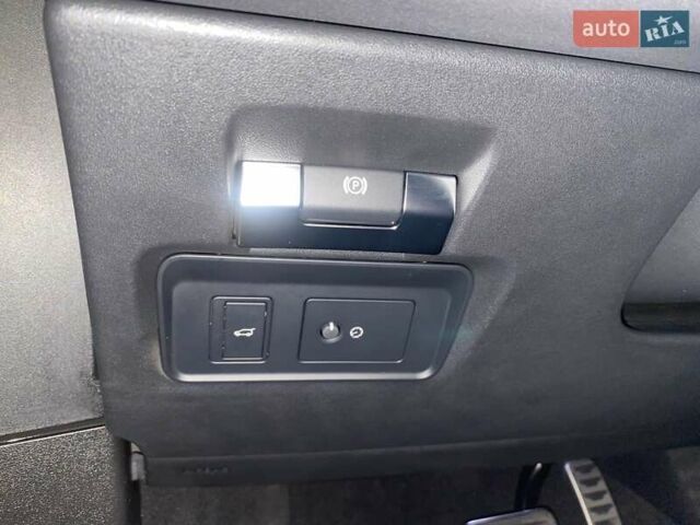 Серый Ленд Ровер Рендж Ровер Эвок, объемом двигателя 0 л и пробегом 44 тыс. км за 39999 $, фото 32 на Automoto.ua