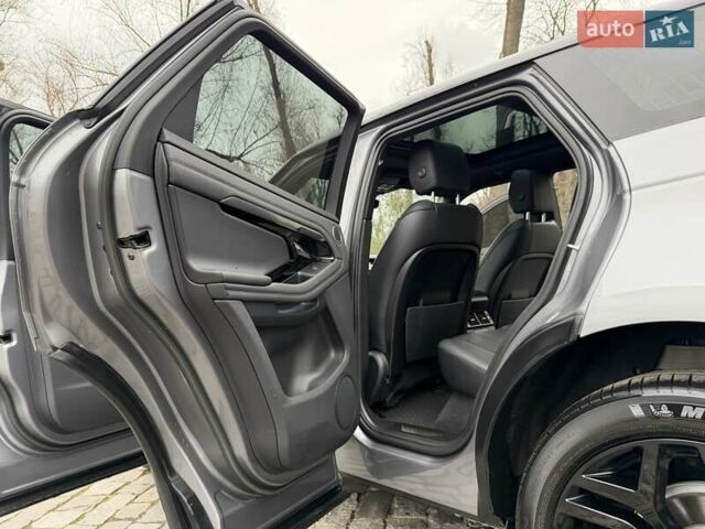 Серый Ленд Ровер Рендж Ровер Эвок, объемом двигателя 2 л и пробегом 37 тыс. км за 47999 $, фото 86 на Automoto.ua