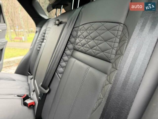 Серый Ленд Ровер Рендж Ровер Эвок, объемом двигателя 2 л и пробегом 37 тыс. км за 47999 $, фото 94 на Automoto.ua