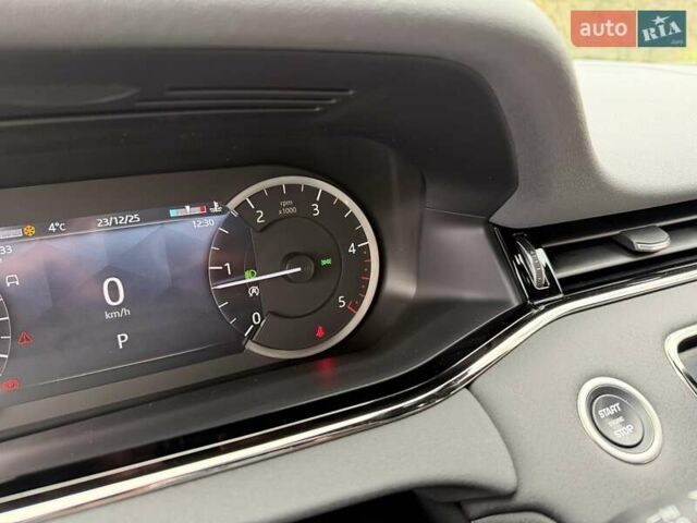 Серый Ленд Ровер Рендж Ровер Эвок, объемом двигателя 2 л и пробегом 37 тыс. км за 47999 $, фото 77 на Automoto.ua