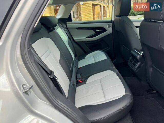 Сірий Ленд Ровер Рендж Ровер Евок, об'ємом двигуна 2 л та пробігом 25 тис. км за 54900 $, фото 24 на Automoto.ua