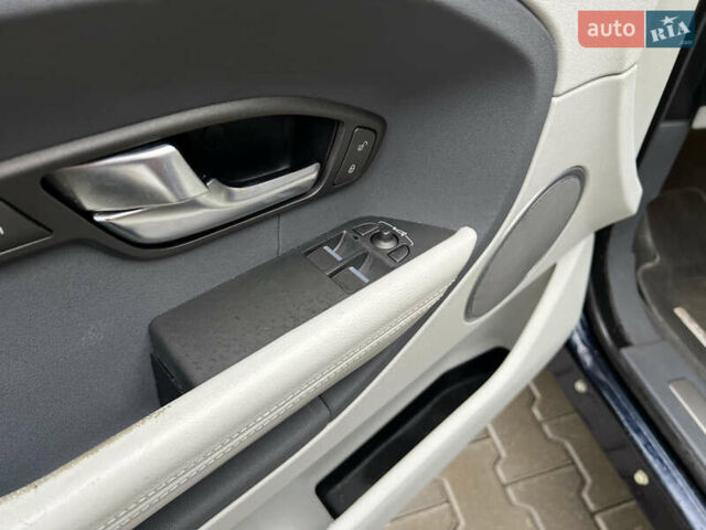 Синий Ленд Ровер Рендж Ровер Эвок, объемом двигателя 2 л и пробегом 198 тыс. км за 11200 $, фото 47 на Automoto.ua