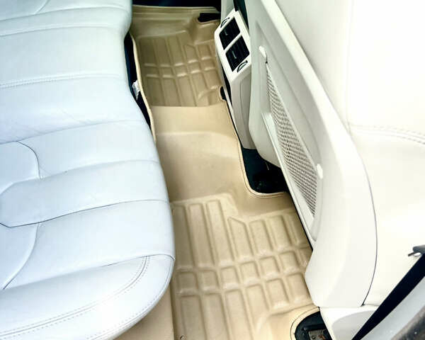 Синий Ленд Ровер Рендж Ровер Эвок, объемом двигателя 2.18 л и пробегом 197 тыс. км за 17200 $, фото 11 на Automoto.ua