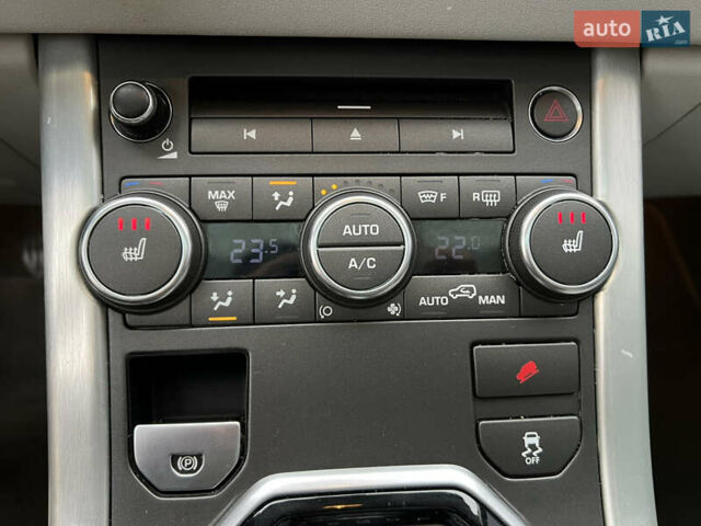 Синий Ленд Ровер Рендж Ровер Эвок, объемом двигателя 2 л и пробегом 198 тыс. км за 11200 $, фото 62 на Automoto.ua