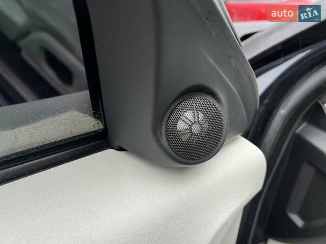 Синий Ленд Ровер Рендж Ровер Эвок, объемом двигателя 2 л и пробегом 198 тыс. км за 11200 $, фото 49 на Automoto.ua