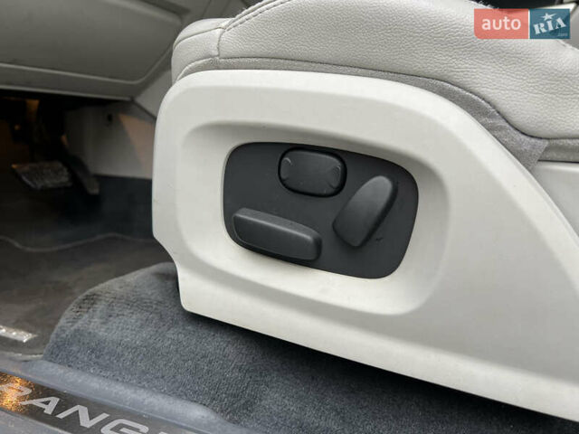 Синий Ленд Ровер Рендж Ровер Эвок, объемом двигателя 2 л и пробегом 198 тыс. км за 11200 $, фото 76 на Automoto.ua