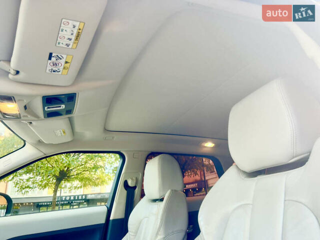 Синий Ленд Ровер Рендж Ровер Эвок, объемом двигателя 2.18 л и пробегом 197 тыс. км за 17200 $, фото 16 на Automoto.ua