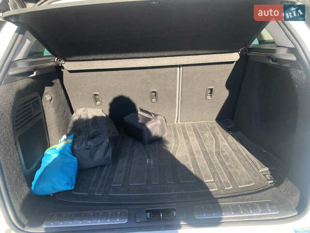 Синий Ленд Ровер Рендж Ровер Эвок, объемом двигателя 2.18 л и пробегом 177 тыс. км за 22750 $, фото 7 на Automoto.ua