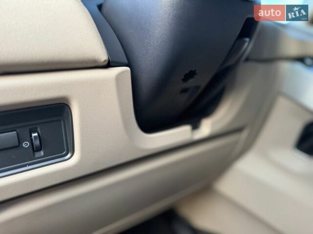 Синій Ленд Ровер Рендж Ровер Евок, об'ємом двигуна 2 л та пробігом 116 тис. км за 13999 $, фото 70 на Automoto.ua