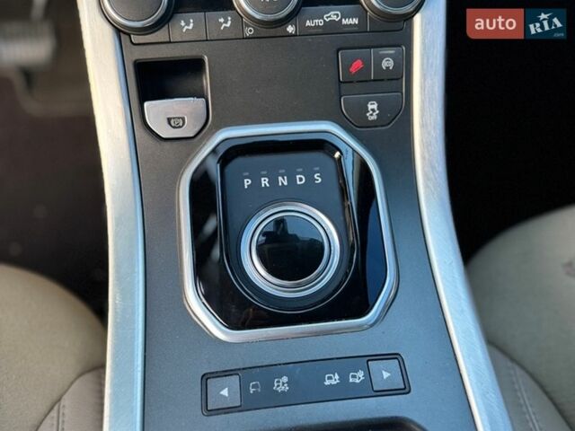 Синій Ленд Ровер Рендж Ровер Евок, об'ємом двигуна 2 л та пробігом 116 тис. км за 13999 $, фото 66 на Automoto.ua