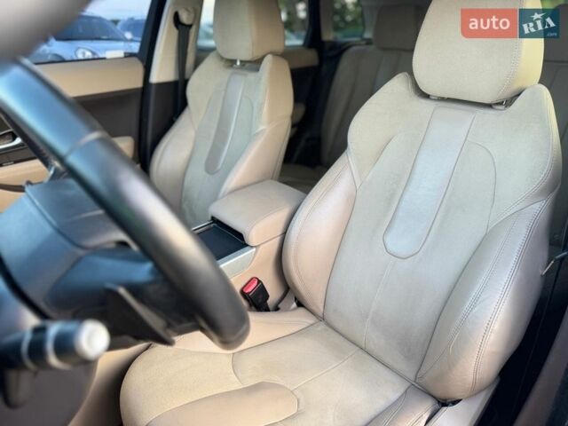 Синій Ленд Ровер Рендж Ровер Евок, об'ємом двигуна 2 л та пробігом 116 тис. км за 13999 $, фото 50 на Automoto.ua