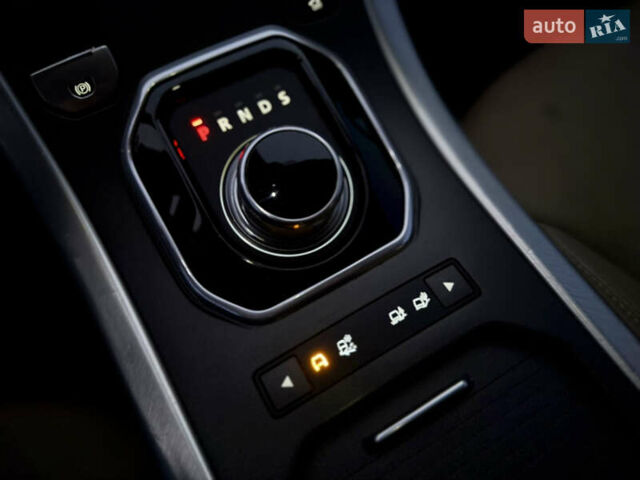 Синий Ленд Ровер Рендж Ровер Эвок, объемом двигателя 2 л и пробегом 119 тыс. км за 15999 $, фото 74 на Automoto.ua