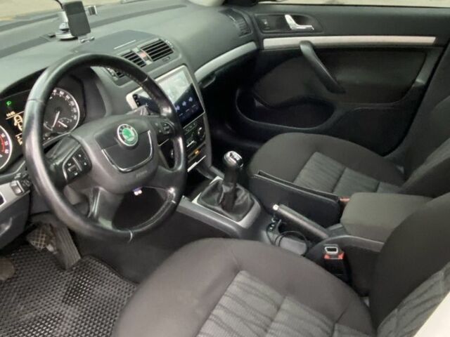 Синий Ленд Ровер Рендж Ровер Эвок, объемом двигателя 2 л и пробегом 161 тыс. км за 15900 $, фото 8 на Automoto.ua