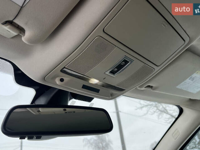 Синий Ленд Ровер Рендж Ровер Эвок, объемом двигателя 2 л и пробегом 217 тыс. км за 17000 $, фото 15 на Automoto.ua