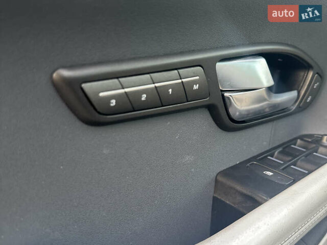 Синий Ленд Ровер Рендж Ровер Эвок, объемом двигателя 2 л и пробегом 156 тыс. км за 14499 $, фото 12 на Automoto.ua