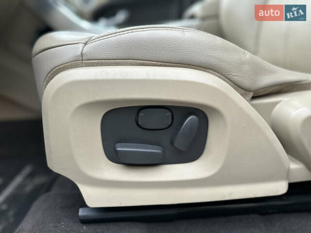 Синій Ленд Ровер Рендж Ровер Евок, об'ємом двигуна 2 л та пробігом 178 тис. км за 16299 $, фото 20 на Automoto.ua