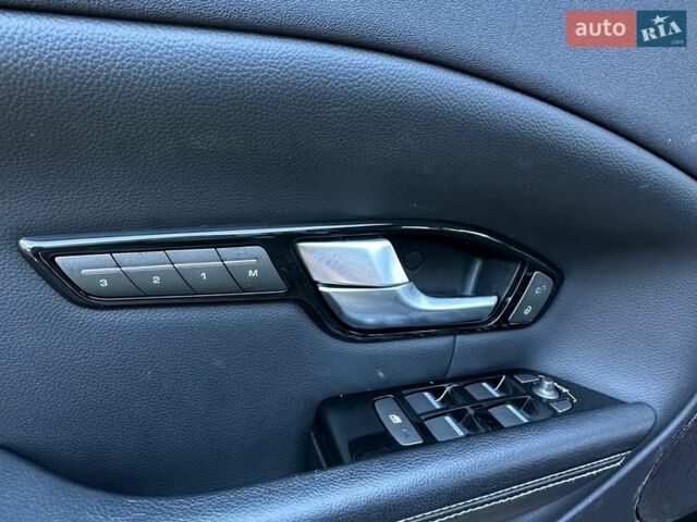 Синий Ленд Ровер Рендж Ровер Эвок, объемом двигателя 2 л и пробегом 147 тыс. км за 17999 $, фото 97 на Automoto.ua