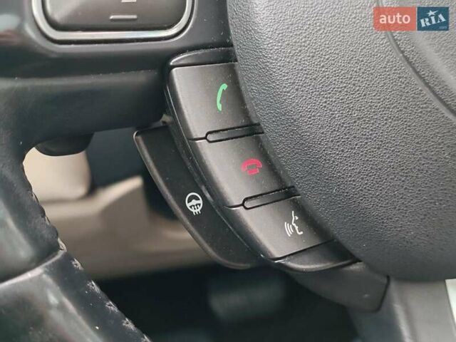 Синій Ленд Ровер Рендж Ровер Евок, об'ємом двигуна 2 л та пробігом 154 тис. км за 19990 $, фото 27 на Automoto.ua