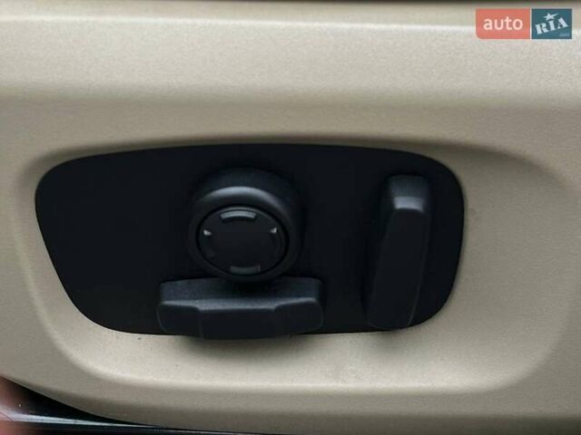 Синій Ленд Ровер Рендж Ровер Евок, об'ємом двигуна 2 л та пробігом 109 тис. км за 23990 $, фото 16 на Automoto.ua