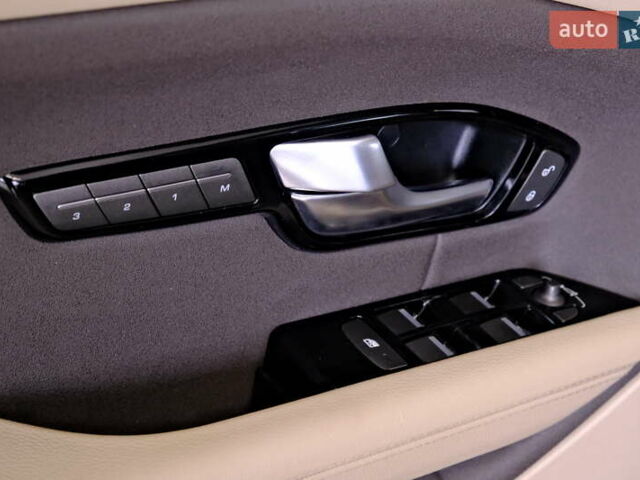 Синій Ленд Ровер Рендж Ровер Евок, об'ємом двигуна 2 л та пробігом 83 тис. км за 17900 $, фото 24 на Automoto.ua