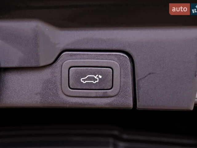 Синій Ленд Ровер Рендж Ровер Евок, об'ємом двигуна 2 л та пробігом 83 тис. км за 17900 $, фото 45 на Automoto.ua