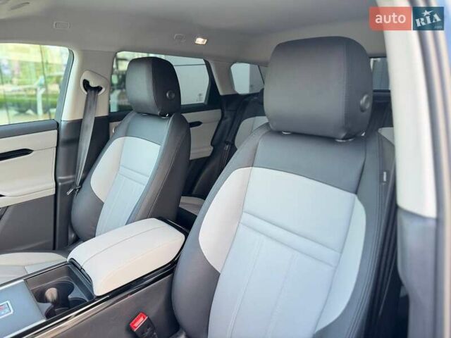 Синий Ленд Ровер Рендж Ровер Эвок, объемом двигателя 2 л и пробегом 2 тыс. км за 59794 $, фото 15 на Automoto.ua