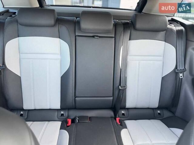 Синий Ленд Ровер Рендж Ровер Эвок, объемом двигателя 2 л и пробегом 2 тыс. км за 59794 $, фото 24 на Automoto.ua